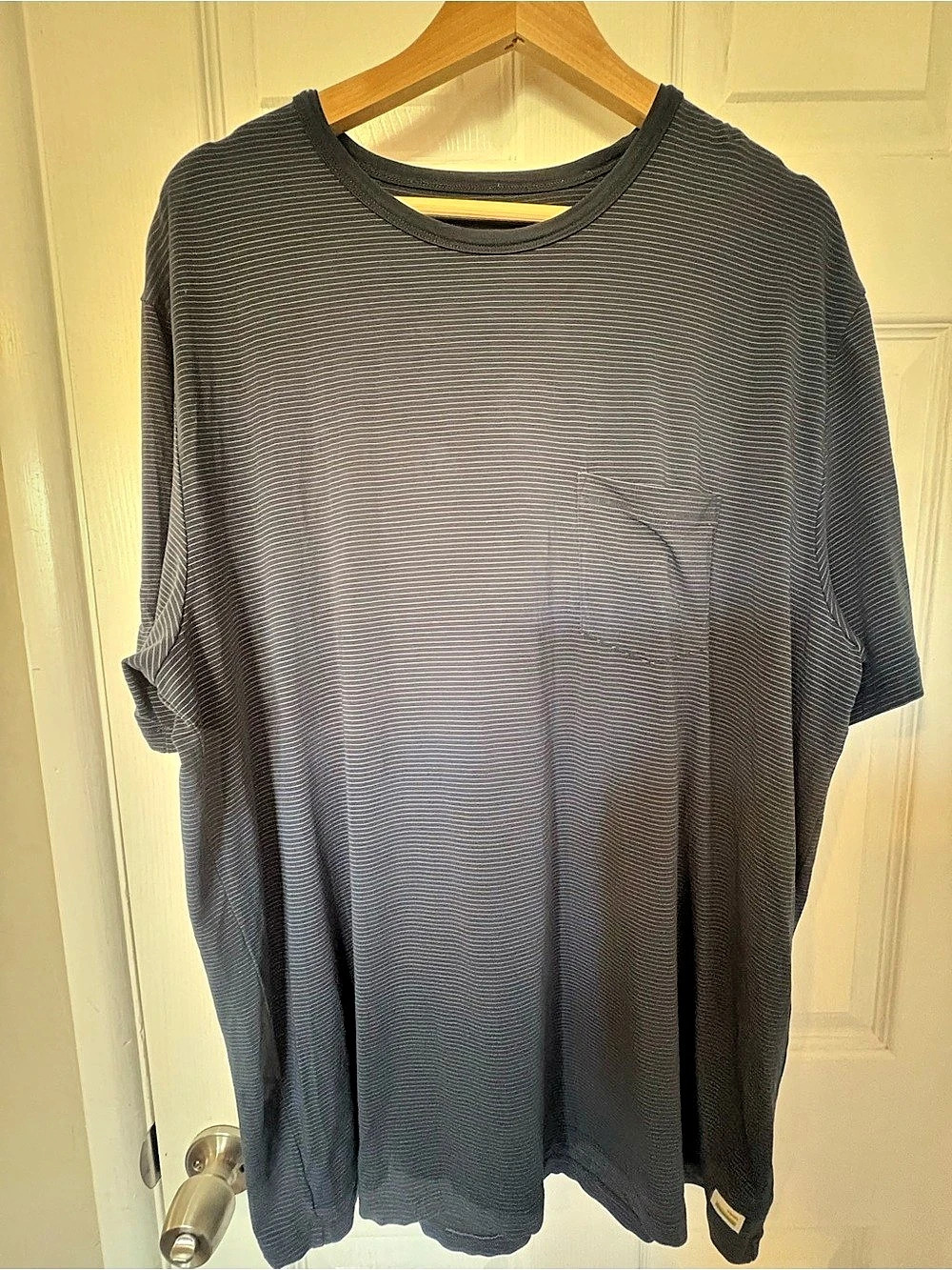 Vuori Striped Short Sleeve Tee in Blue Waist XXL